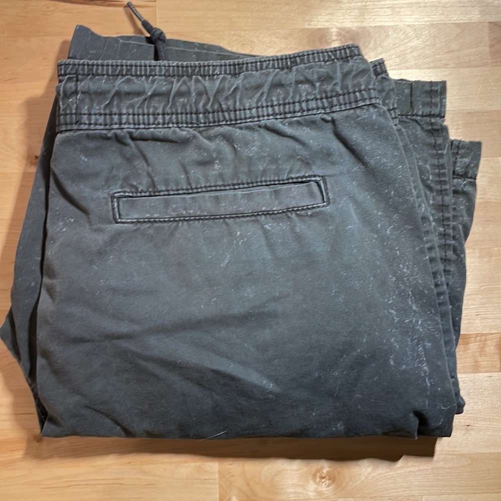 Drawstring shorts - Picture 3 of 3